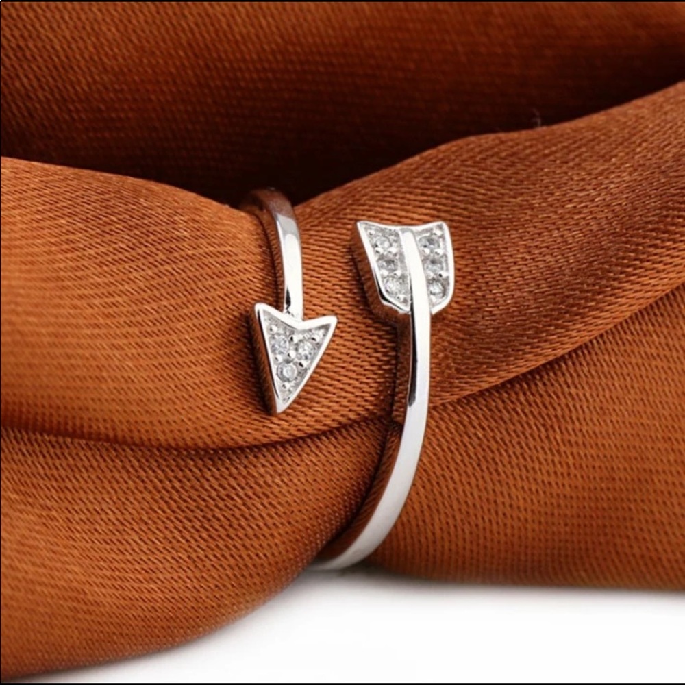 Adjustable Arrow midi Ring - Picture 3 of 6